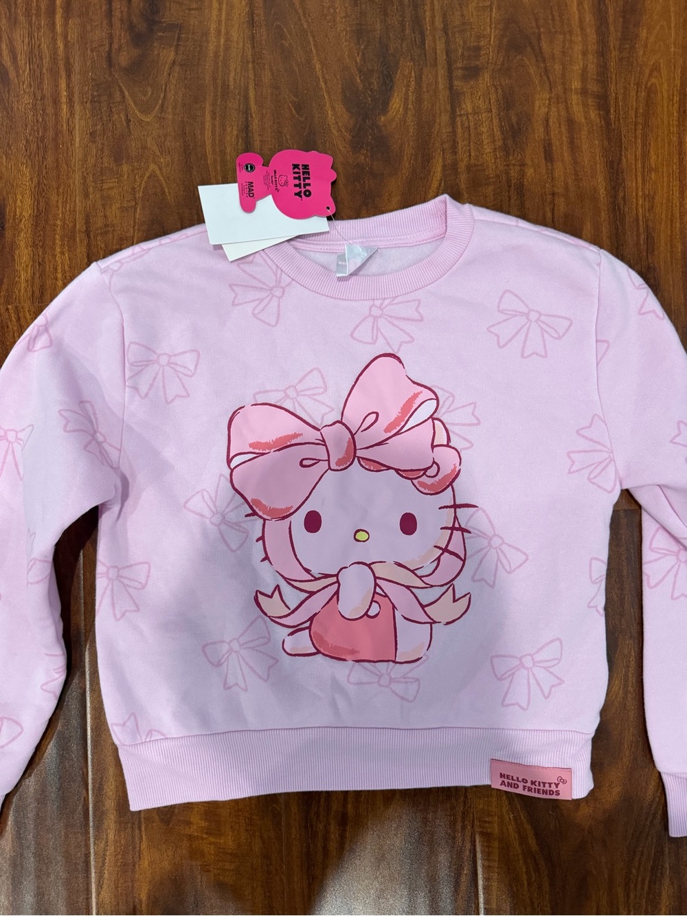 New Hello Kitty target mad engine Kids medium Crewneck - Picture 2 of 2